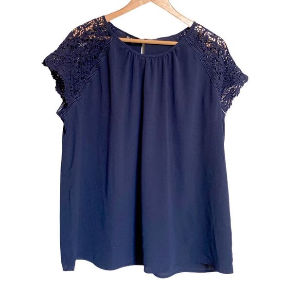 💕 ROZ AND ALI 2X Navy Blue Short Sleeve Blouse Lace Sleeves - Picture 1 of 6